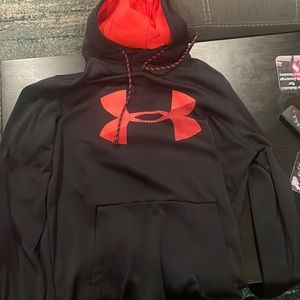 Sweater , under Armour